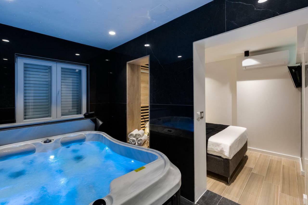 Downtown Marcius Luxury With Jacuzzi & Sauna Apartment