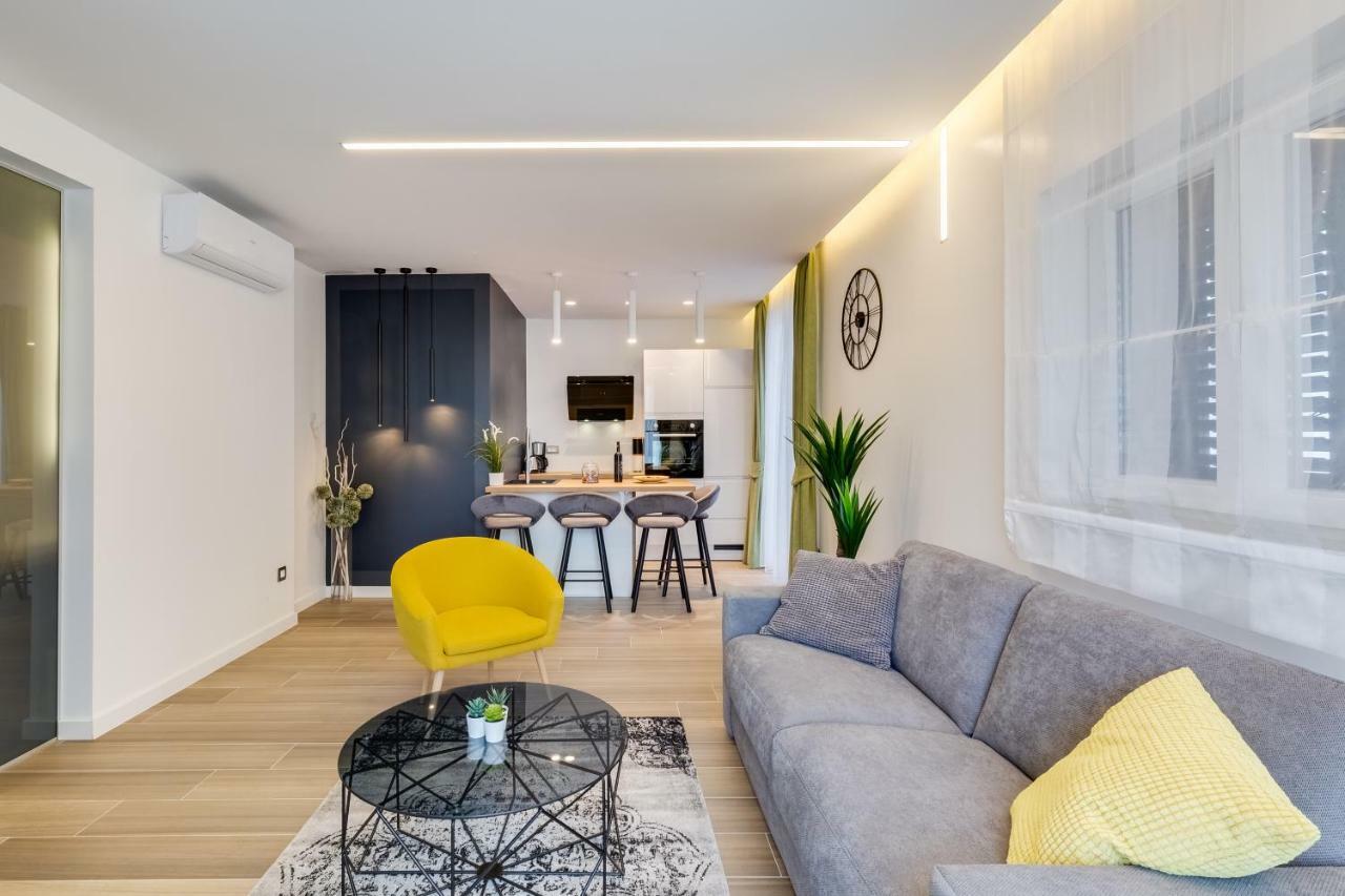 Downtown Marcius Luxury With Jacuzzi & Sauna Apartment *