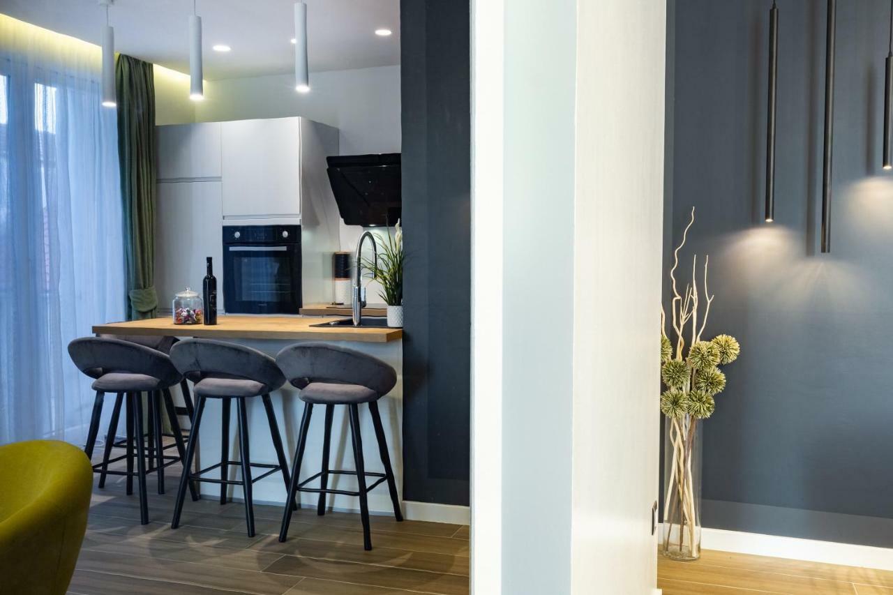 Downtown Marcius Luxury With Jacuzzi & Sauna Apartment